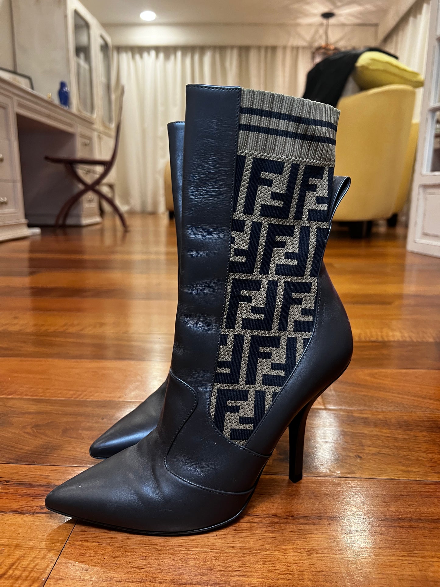 Botas Fendi