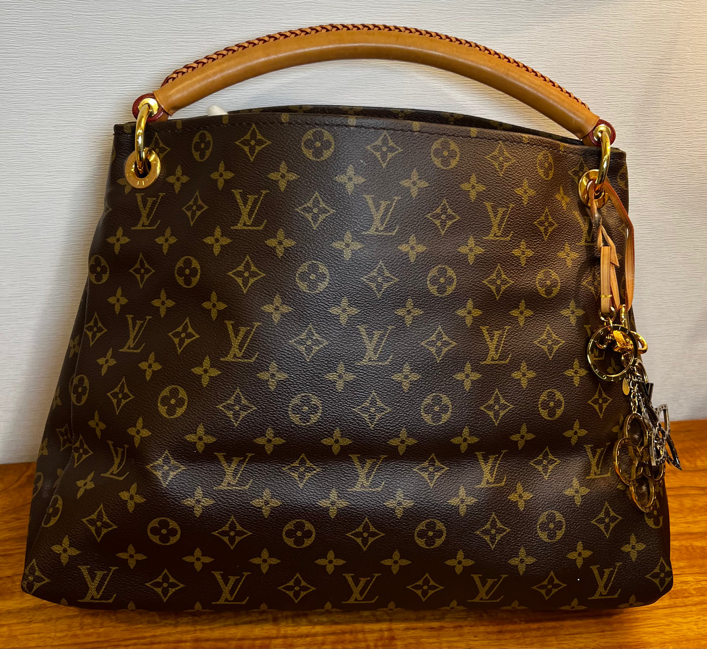 Louis Vuitton Monogram Artsy Tote
