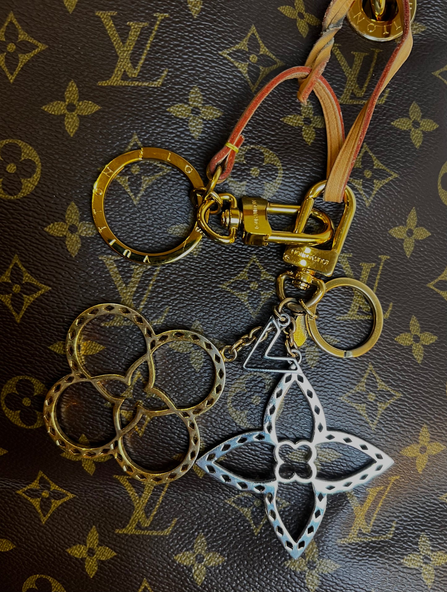 Louis Vuitton Monogram Artsy Tote