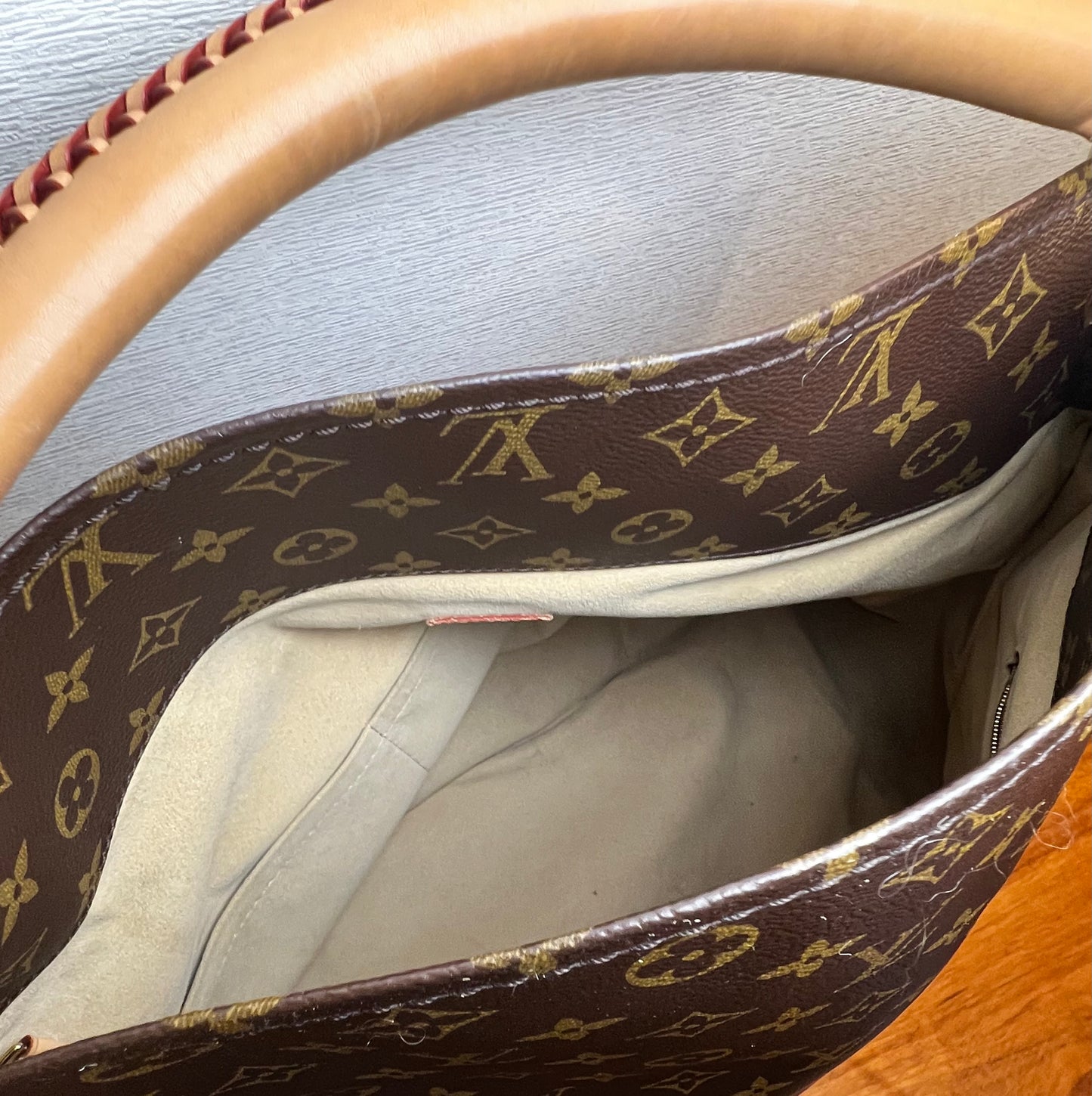 Louis Vuitton Monogram Artsy Tote