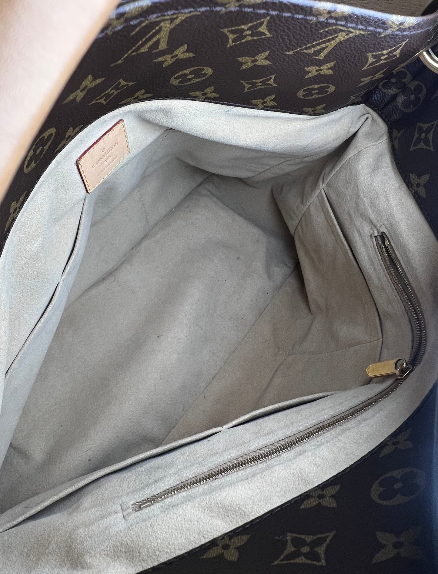 Louis Vuitton Monogram Artsy Tote